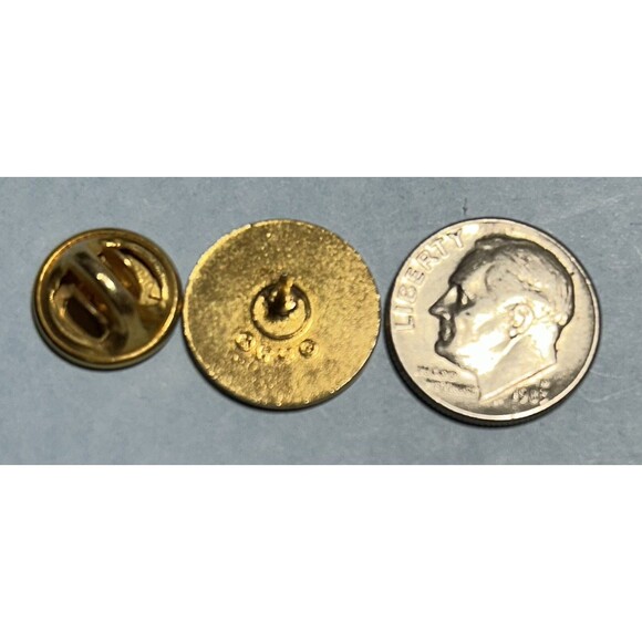 United Rubber Cork Linoleum & Plastic Workers of AMERICA -URCL & PW of A- Pin - Picture 3 of 3